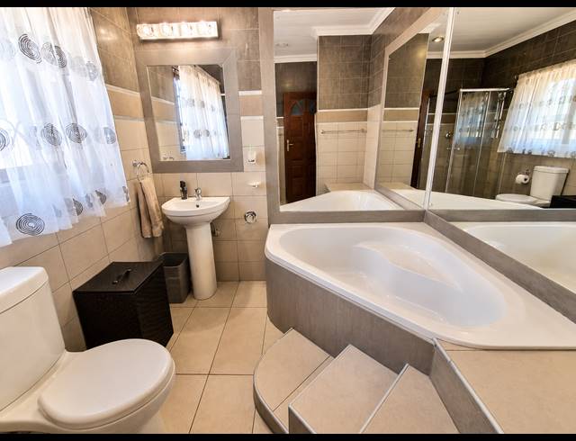 3 BEDROOM HOUSE FOR SALE IN THREE RIVERS PROPER